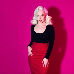 Retro Style velvet Top The Troublemaker in black by Micheline Pitt